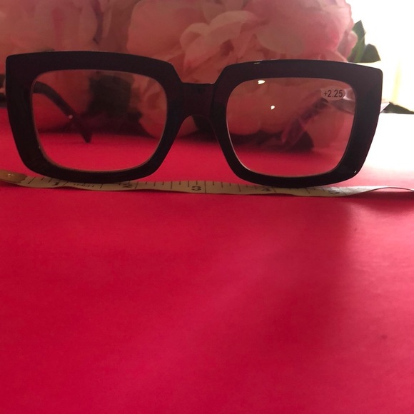 Tortoise Reading Glasses - Picture 6 of 8